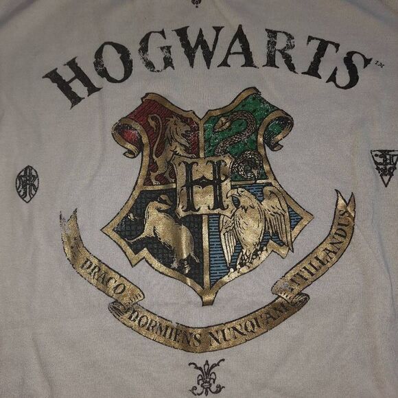 Harry Potter School Crest Shirt - Picture 2 of 3